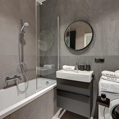 Scala Center Premium By Lion * 格但斯克